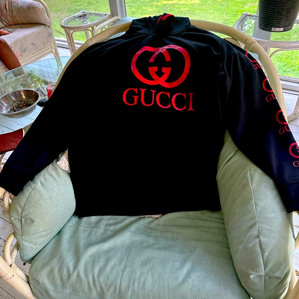 Gucci unisex 2pc jogging set. Large